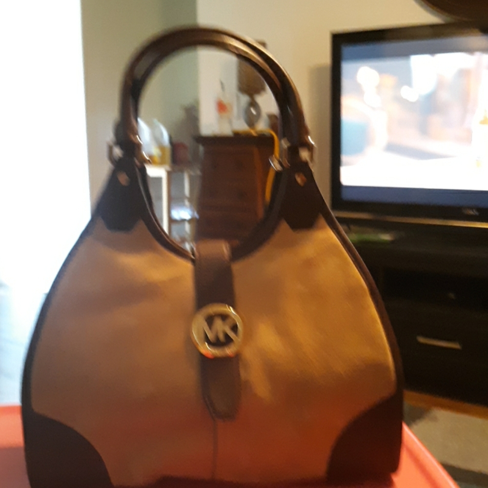 Handbag - Picture 4 of 6